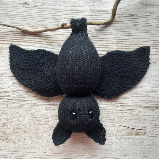 

Bernard Bat - Lepakko amigurumi
3