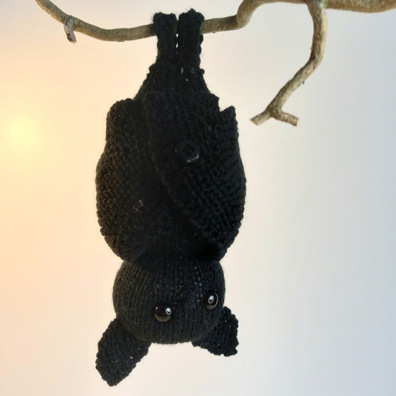 

Bernard Bat - Lepakko amigurumi
5