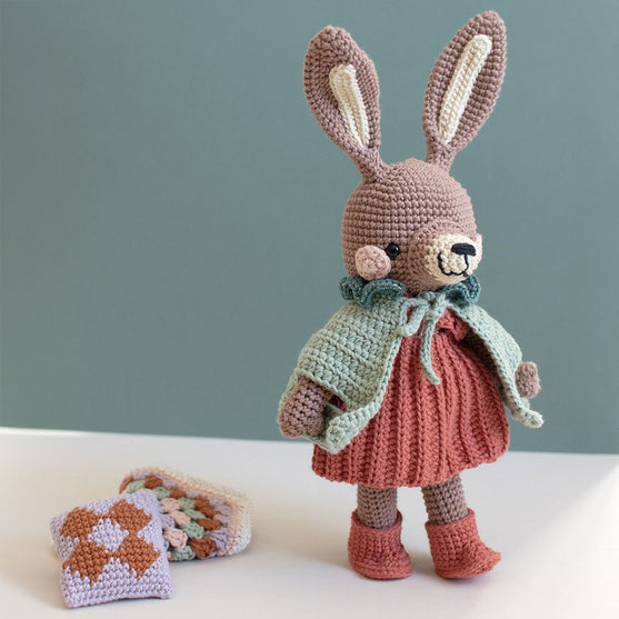 

4. adventtisunnuntai - Amigurumi - Bianca Hare
3