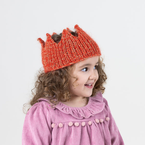 

Knitted Crown - Panta
4