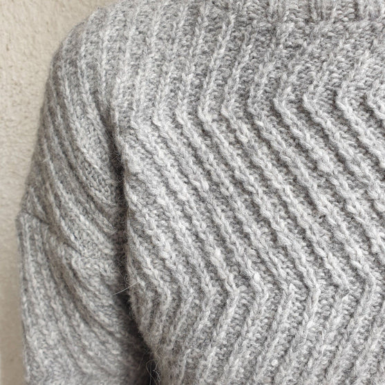 

Darby - Pitkäkauluksinen pusero
4