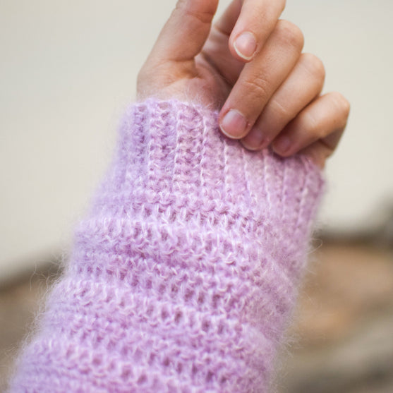 

Essence - V-aukkoinen neuletakki
7