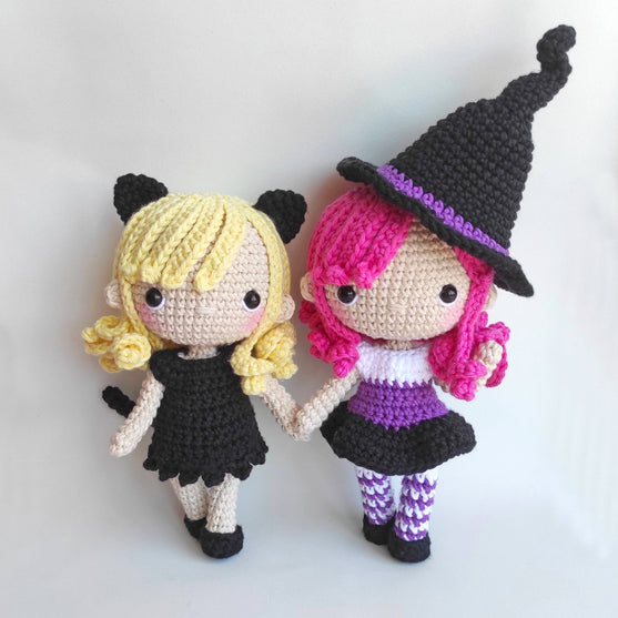 

Siskokset Ada ja Kat - Halloween
2