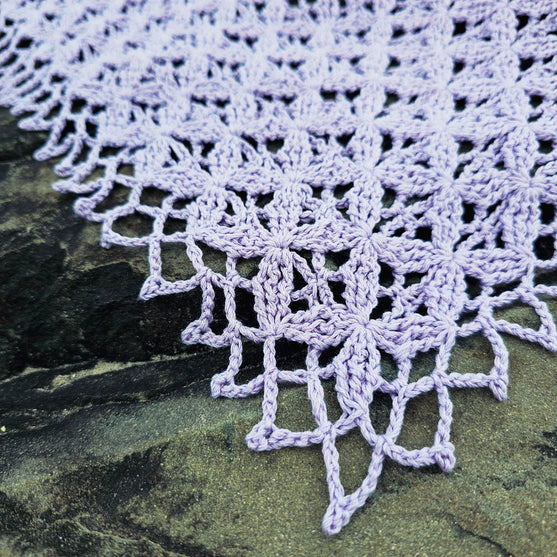 

Purpureal - Hartiahuivi
3