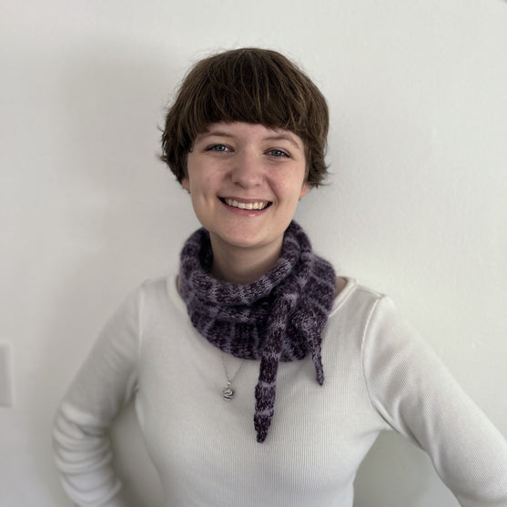 

Frosted Violets - Pieni hartiahuivi
1