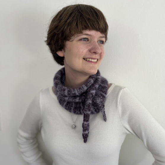 

Frosted Violets - Pieni hartiahuivi
2