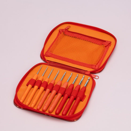 

Easy Touch-Virkkuukoukkusetti - Berry - 9 kokoa - Hobbii
2