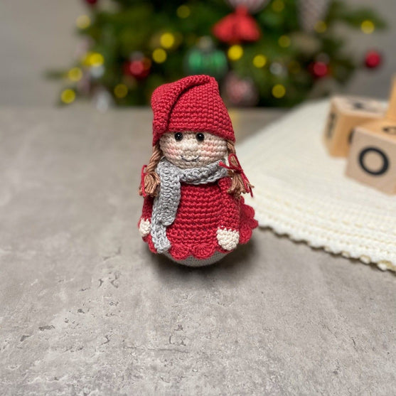 

Vaappuva tonttutyttö
2