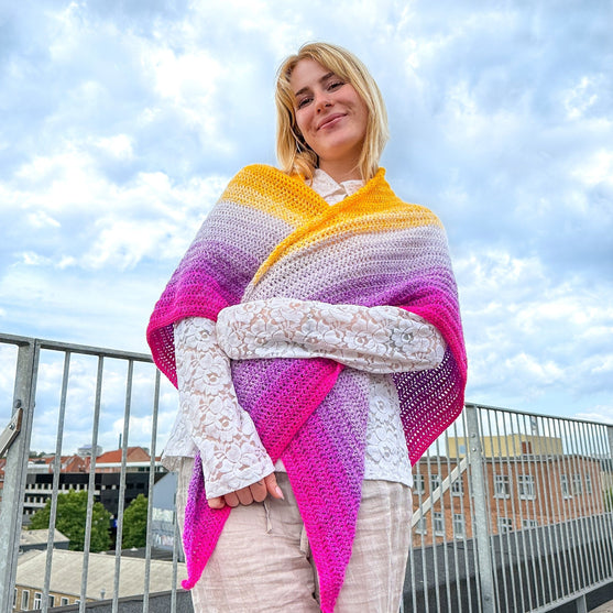 

Simple Lines Alpaca - Hartiahuivi
6